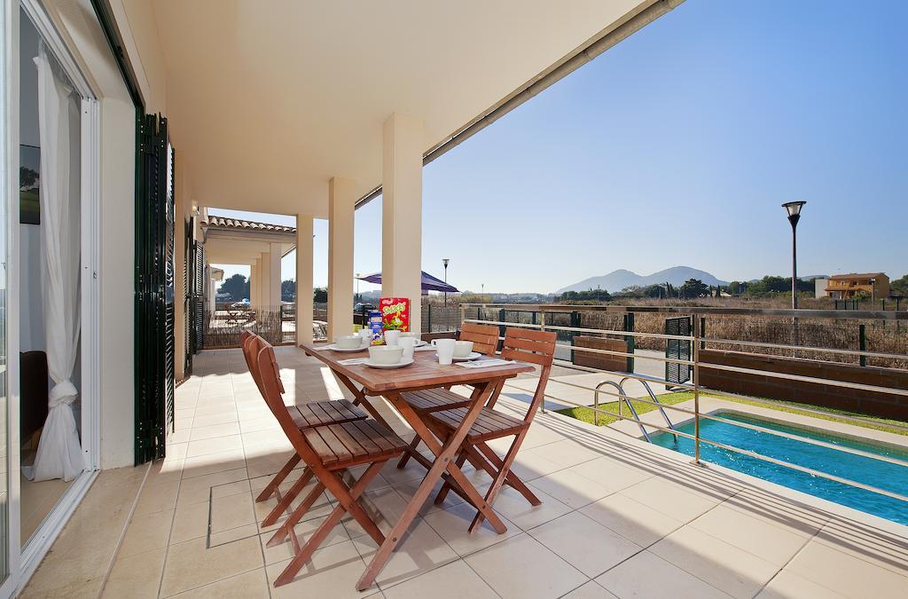 Villa Marisa I Alcudia  Oda fotoğraf