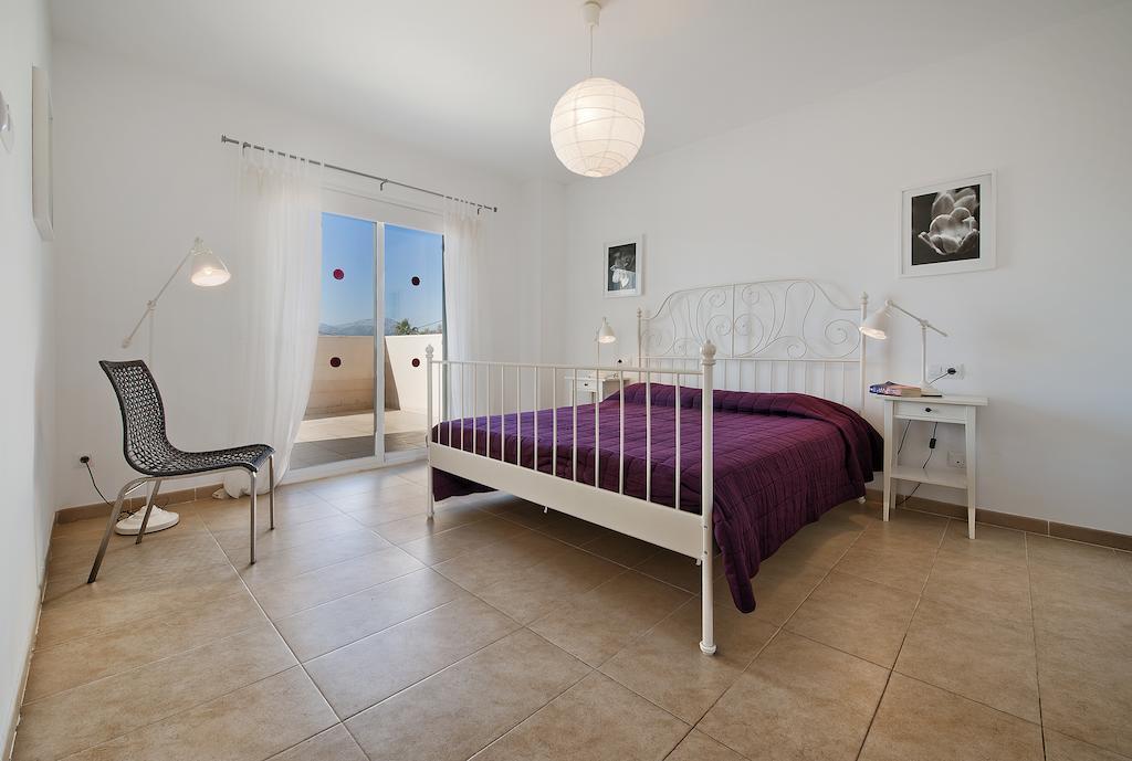Villa Marisa I Alcudia  Oda fotoğraf